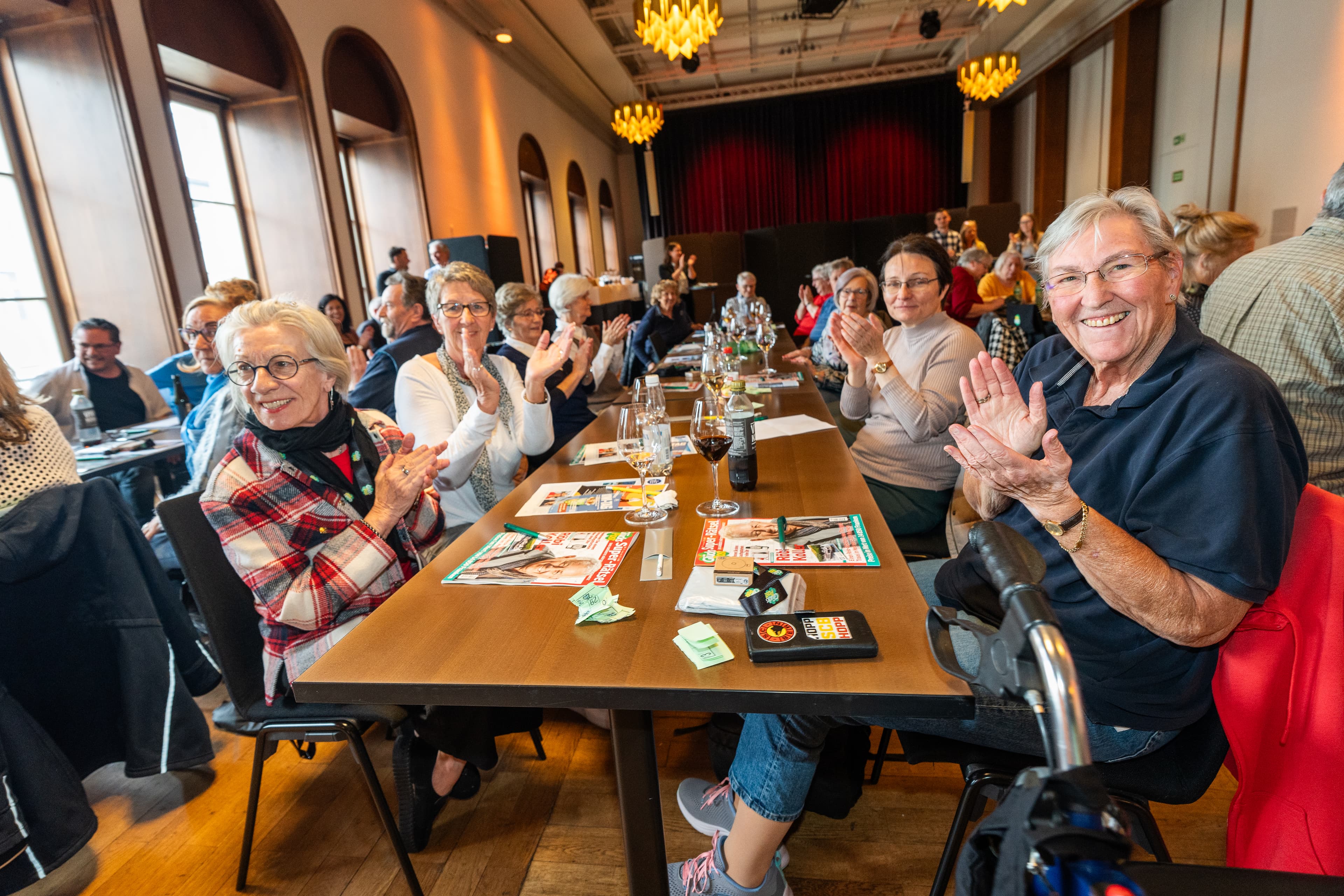 Bingo Winti 3 Käsbohrer <p><strong>Exklusive Events und besondere Erlebnisse</strong></p>
<p class="isSelectedEnd">Als Leser und Leserinnen der GlücksPost profitieren Sie von regelmässigen exklusiven Veranstaltungen wie Bingo-Nachmittagen, Schifffahrten und weiteren Leseranlässen. Erleben Sie unvergessliche Momente, knüpfen Sie neue Kontakte und werden Sie Teil der GlücksPost-Community mit Veranstaltungen, die Unterhaltung, Begegnungen und gemeinsame Erlebnisse in den Mittelpunkt stellen.</p>